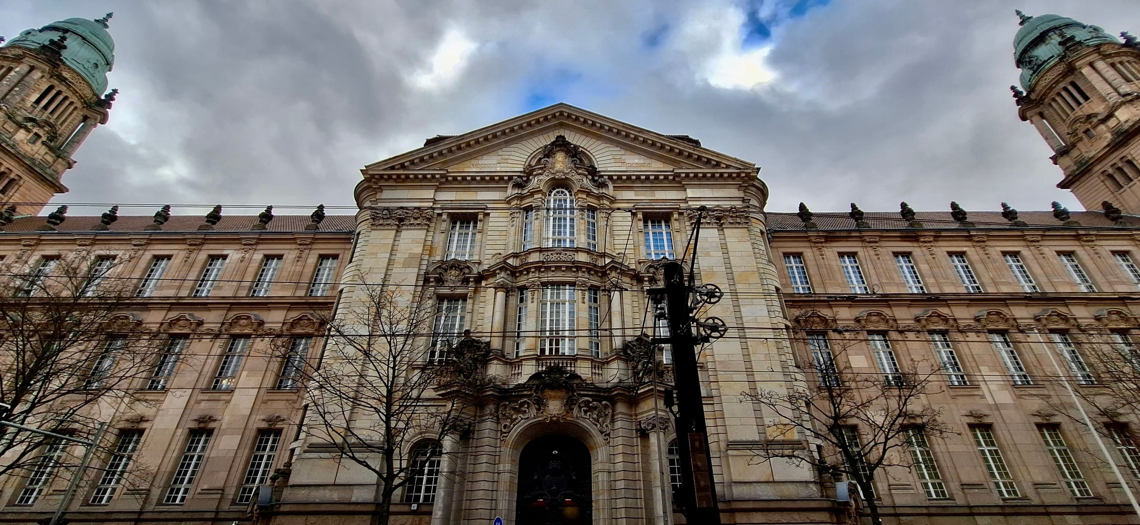 Picture of Berlin criminal court.